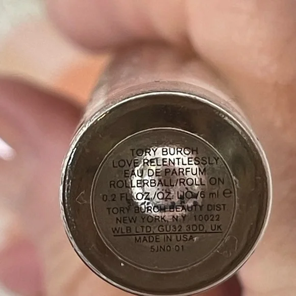 Tory Burch Perfume, Charcoal Peel Off Mask, Hand Cream & Nail File, Body Spray - Picture 13 of 15